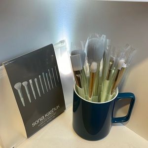 *SOLD* NWT Sonia Kashuk 10 pc Luxe Face Collection complete makeup brush set